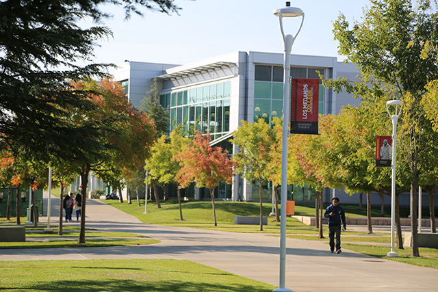 Los Medanos College